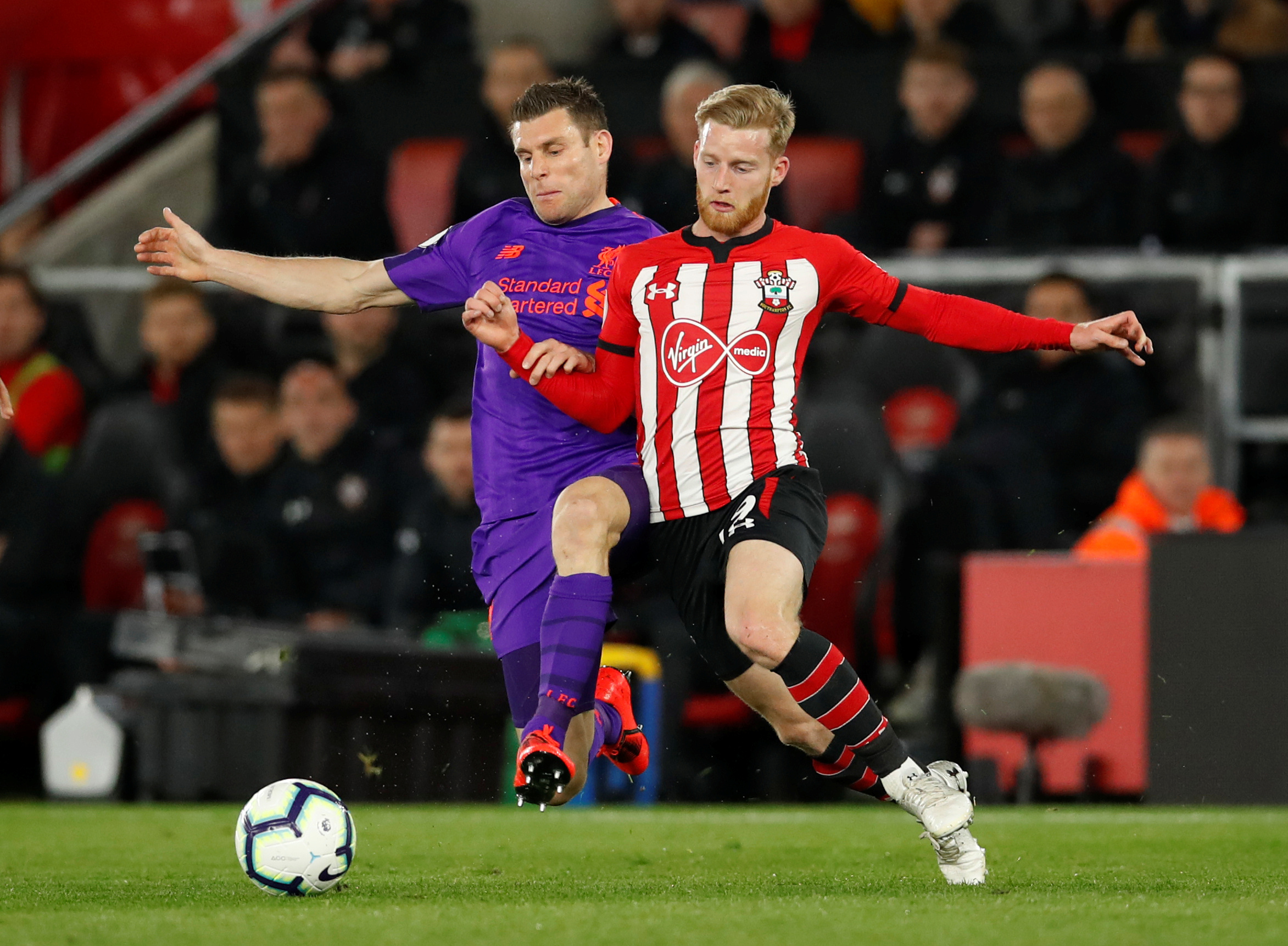 里程碑预警！湖媒：詹姆斯距离生涯51000分仅差369分（里程碑在望：湖人媒体称詹姆斯距生涯51000分仅差369分）