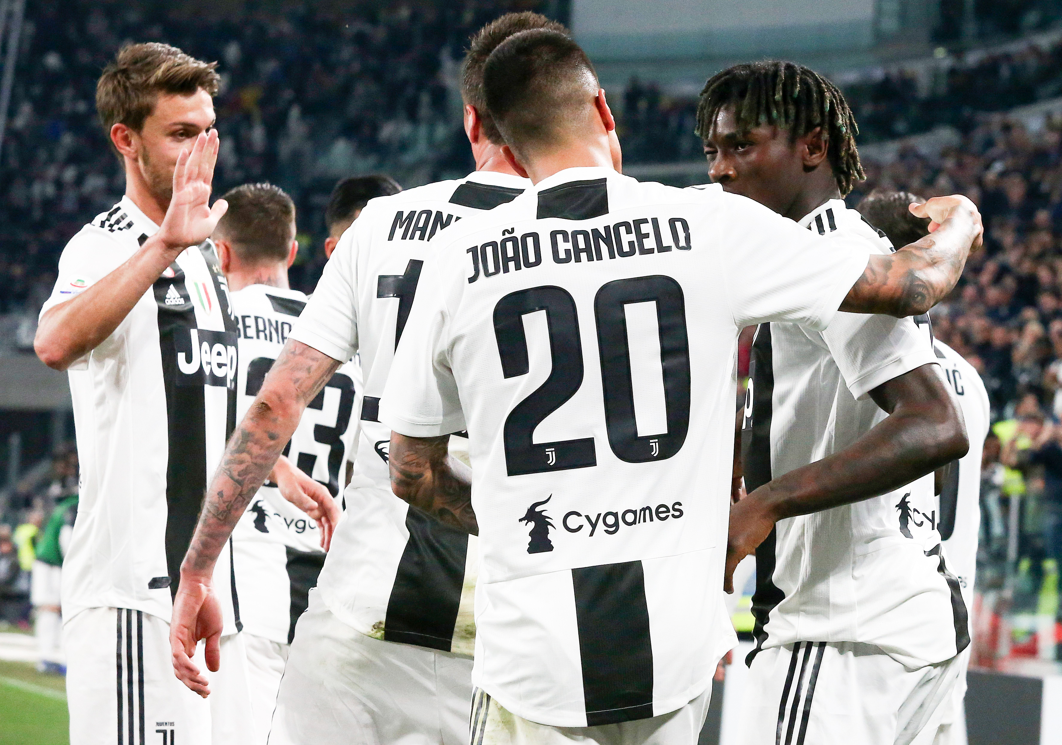 常在河边走哪有不湿鞋，恰尔汗奥卢国米生涯首次点球被扑